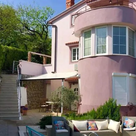 Melanie - Opri Hills With Balcony C