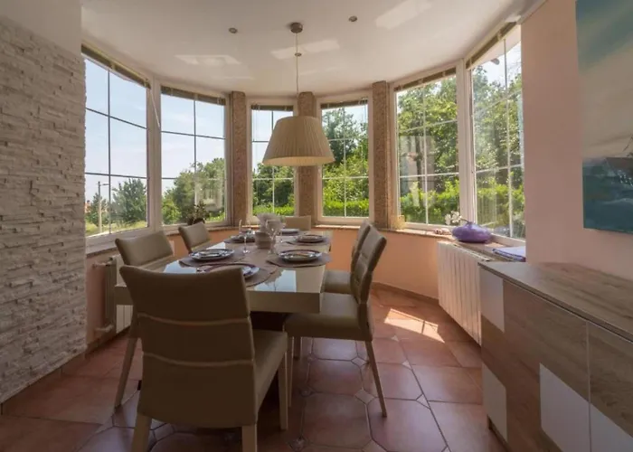 Melanie - Opri Hills With Balcony C *